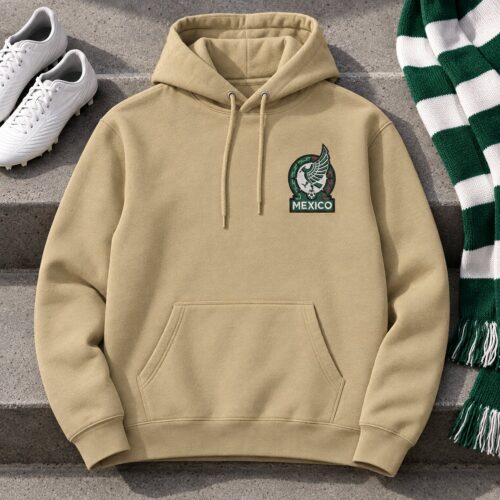 Diseño bordado de la Selección Nacional de Fútbol de México como logo en el lado izquierdo del pecho de una sudadera con capucha.